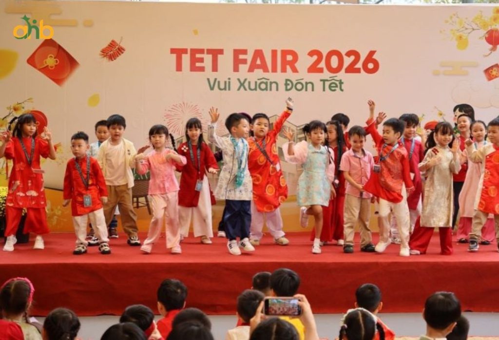 Hoạt động văn nghệ tăng trải nghiệm và khả năng quan sát, học hỏi của bé