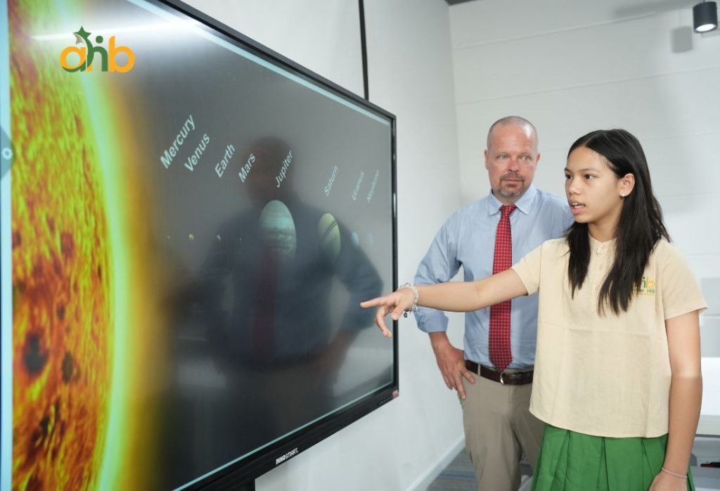 Kỹ năng thuyết trình giúp học sinh tự tin thể hiện ý kiến