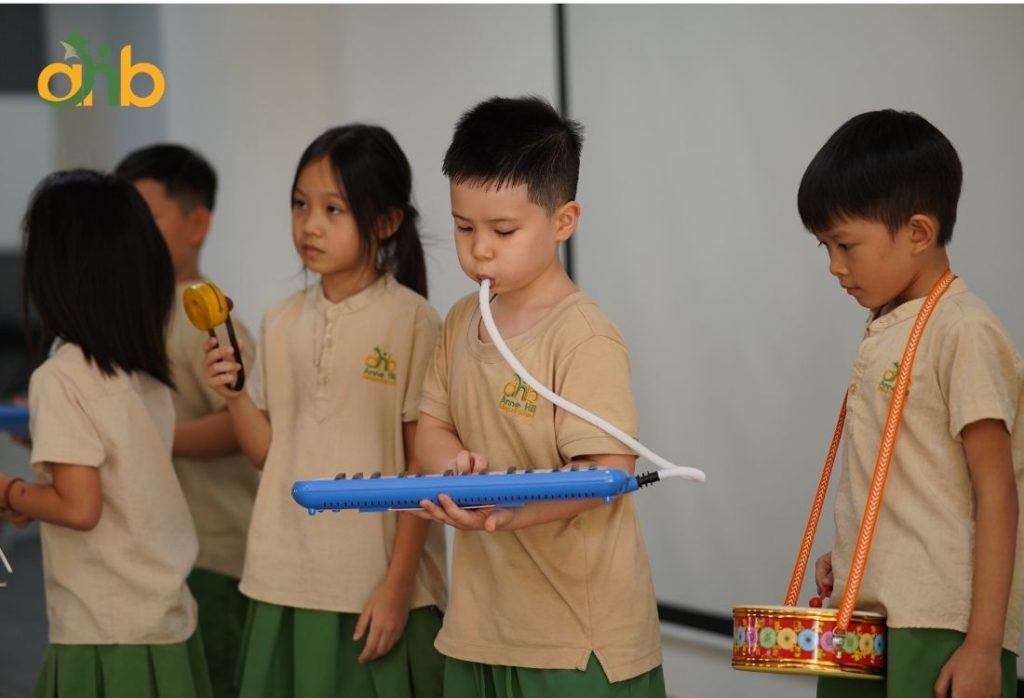 Hoạt động ngoại khóa là môi trường giúp học sinh thể hiện sự tự tin và kỹ năng của bản thân