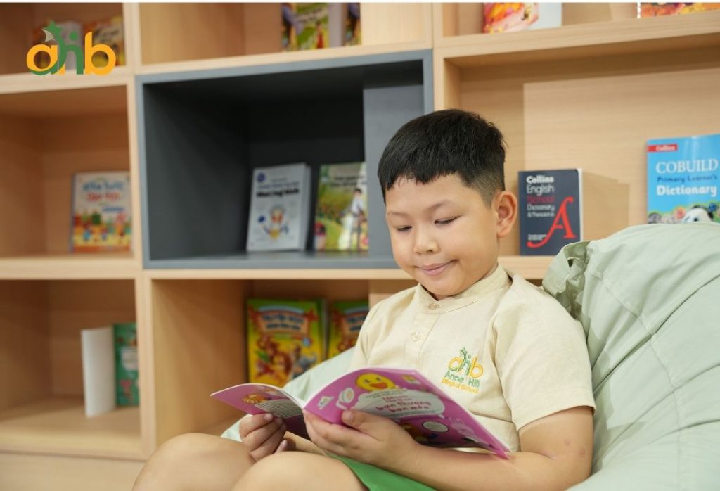 Năng lực và phẩm chất của học sinh tiểu học thể hiện qua khía cạnh chăm chỉ 