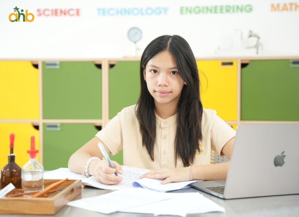 Khái niệm của quy tắc ứng xử trong trường học THCS