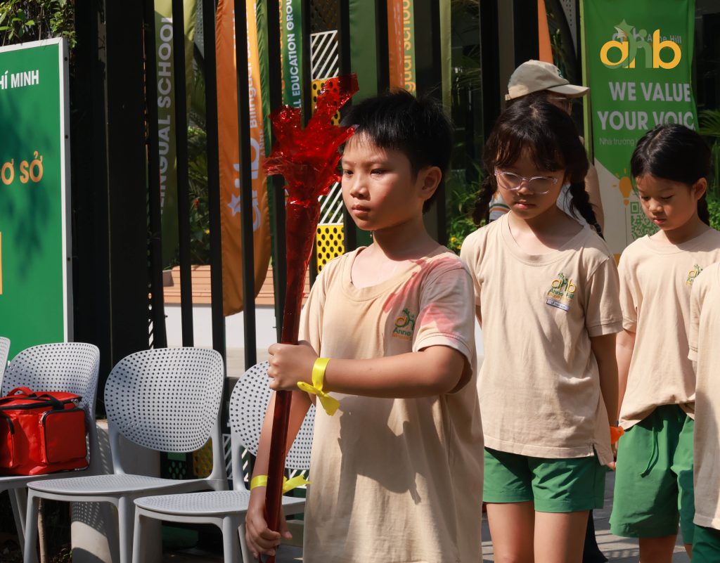 Nghi thức rước đuốc - thắp lên tinh thần thể thao