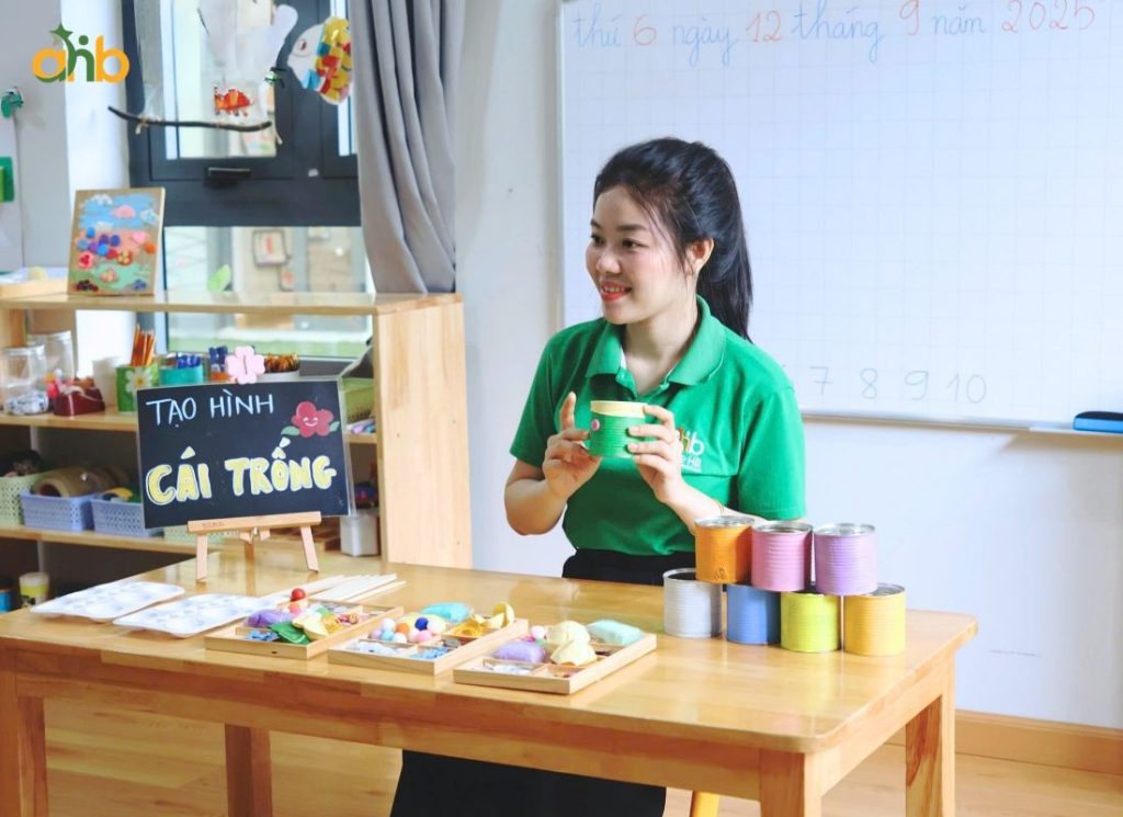 Giáo viên nêu chủ đề bài học bằng những tình huống quen thuộc