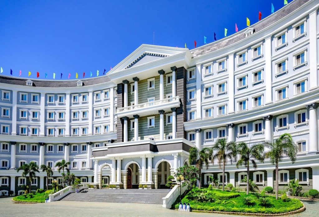 Khuôn viên trường Australian International School (AIS)