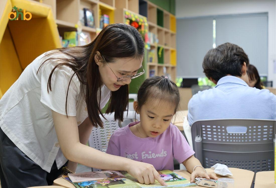 Nhà trường đóng vai trò quan trọng giúp trẻ thích nghi với môi trường học tập mới
