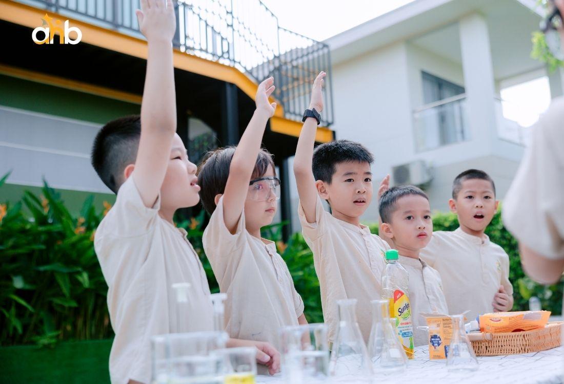 Chương trình học môn Science tại trường Anne Hill