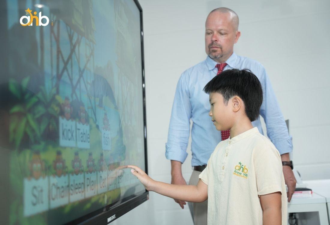 Trò chơi trong môn học Tiếng Anh tại hệ thống trường AHB