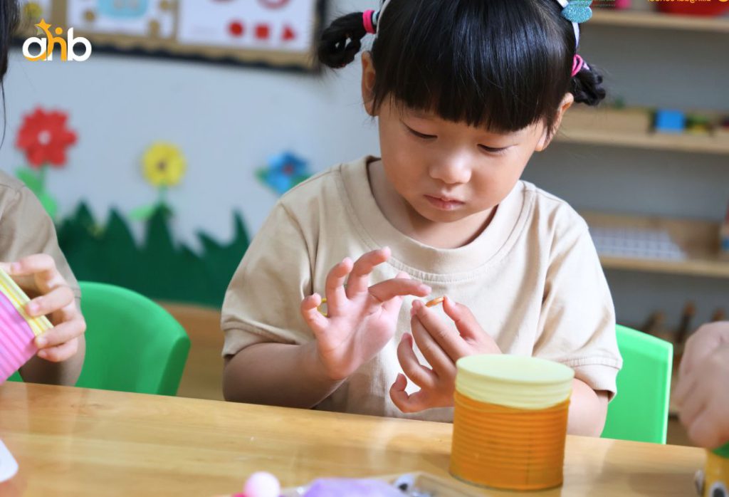 Chương trình giáo dục phù hợp giúp trẻ phát triển toàn diện qua hoạt động trải nghiệm