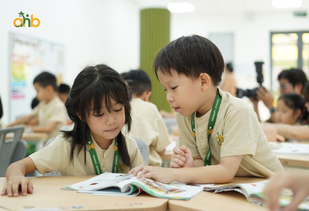 Dạy tính nhẩm hiệu quả bắt đầu từ những vật dụng đơn giản ngay trên bàn học của con