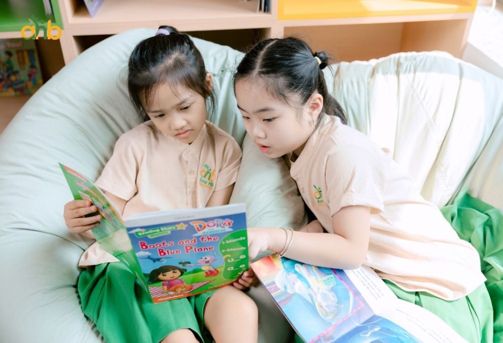 Tăng cường giúp con rèn giao tiếp, tích hợp giúp con tư duy bằng tiếng Anh 