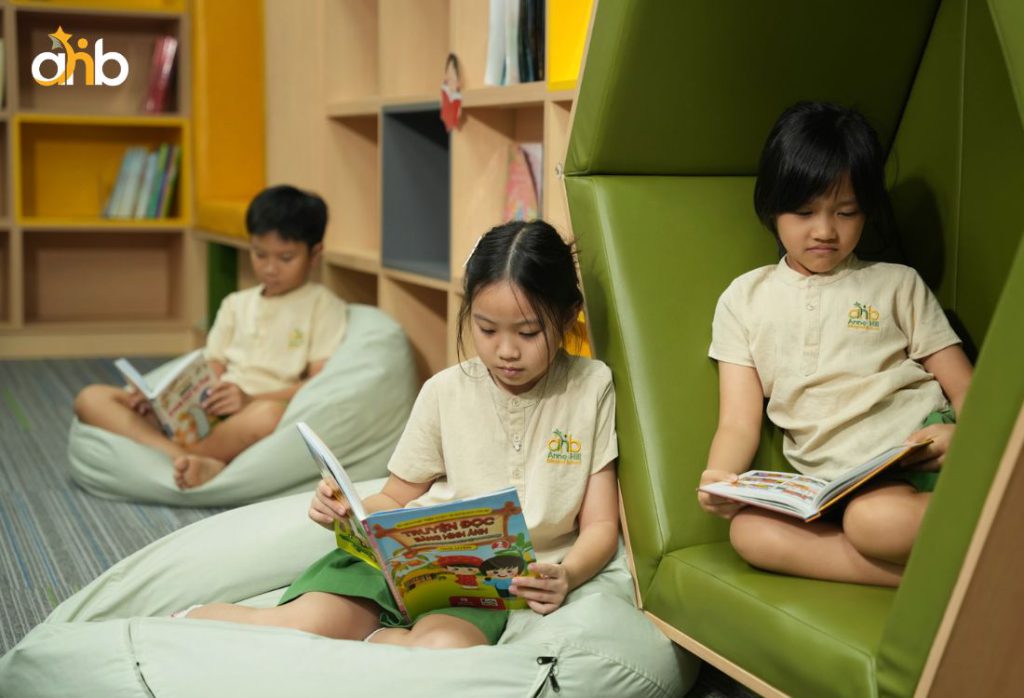 Chọn trường có chương trình tích hợp bài bản giúp con phát triển toàn diện cả song ngữ lẫn kiến thức