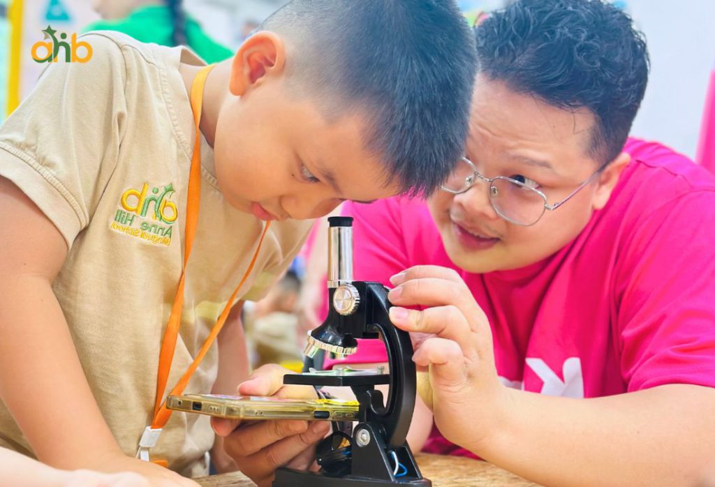 Giáo viên mầm non tận tâm là yếu tố quan trọng khi phụ huynh chọn trường cho con
