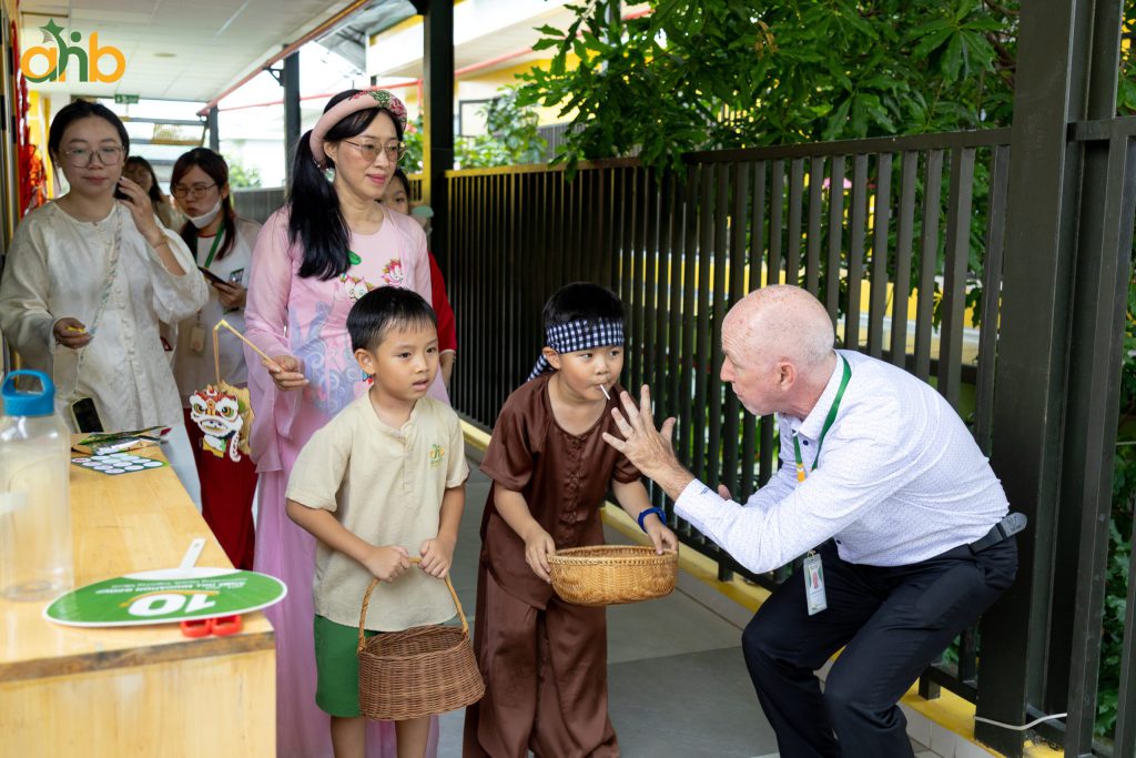 Trung thu Đoàn viên